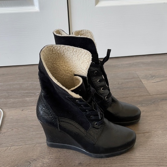 Franco Sarto shearling wedge boots - Picture 2 of 12